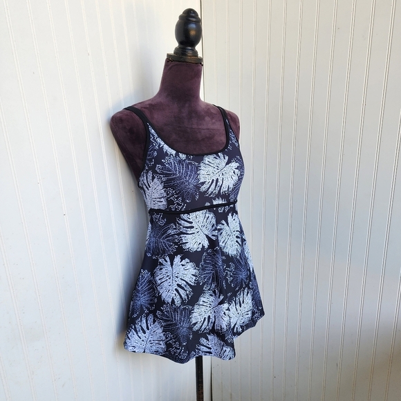 $60 Noon 1 Pc Swim Skirted Bathing Suit Black White Floral Monstera Leaf Sz 12 - Picture 2 of 12